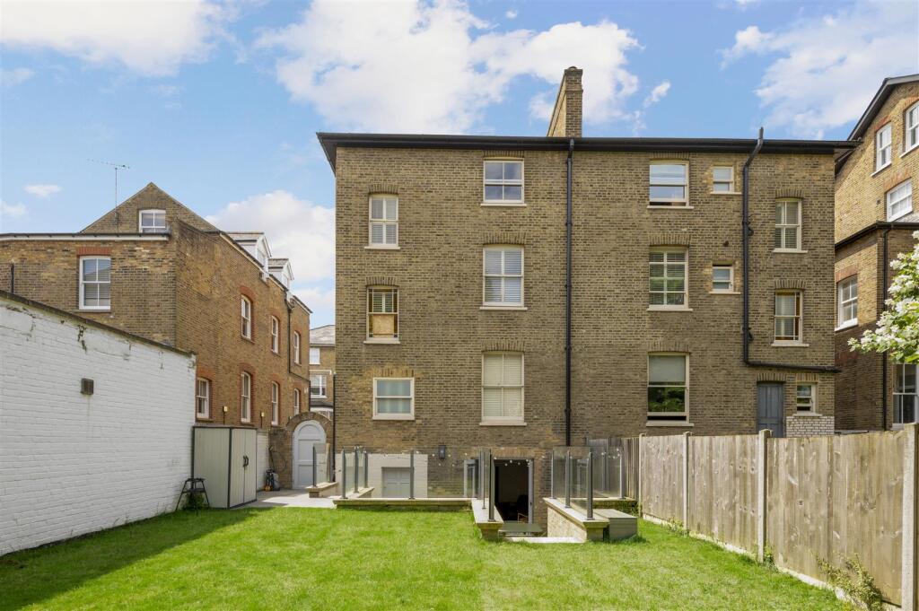 Garden Flat, 29, Homefield Road London10.jpg