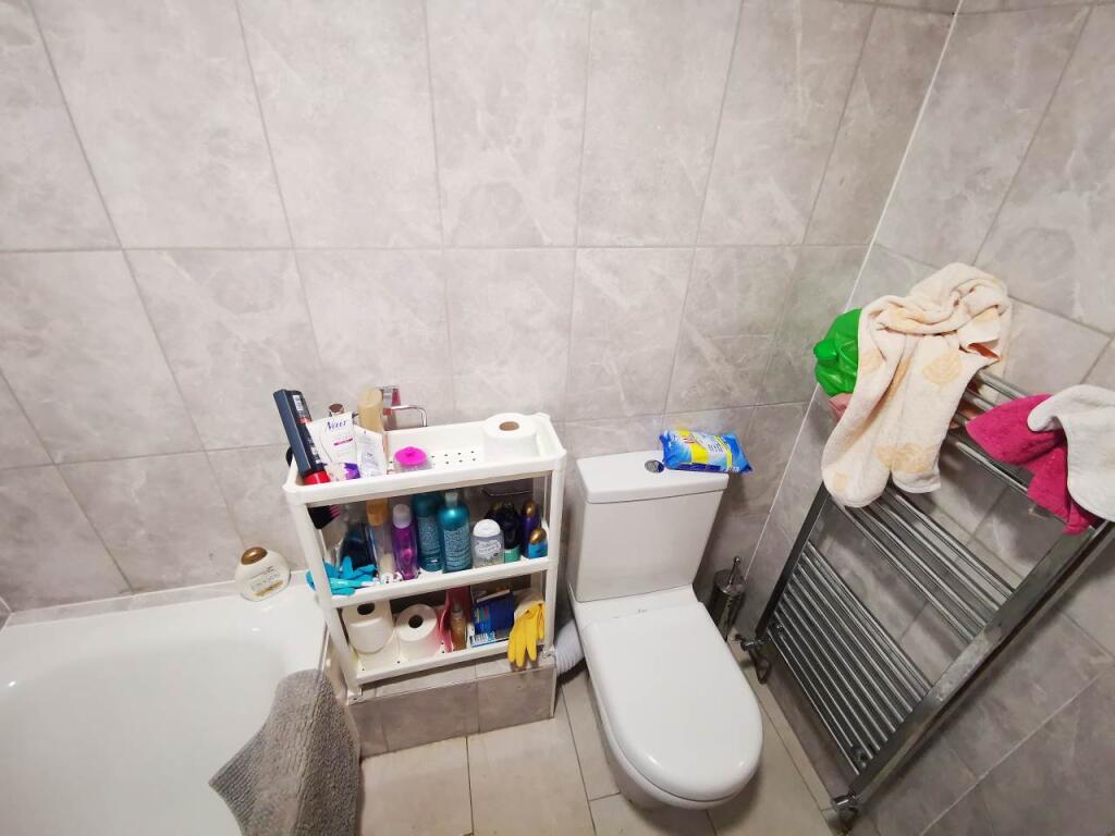 bathroom (2)