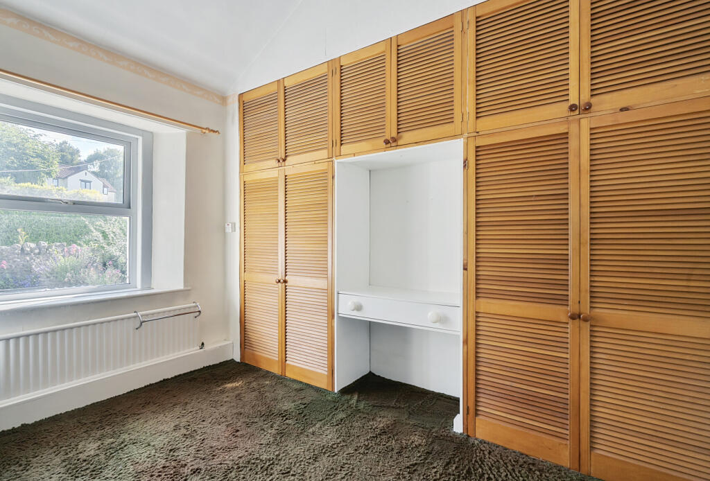 1298331-18-683d8b...