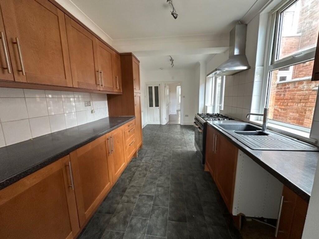 30 Victoria Kitch...