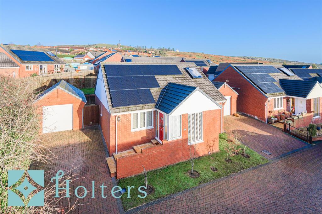 10 Highnam Crescent, Clee Hill-18.jpg