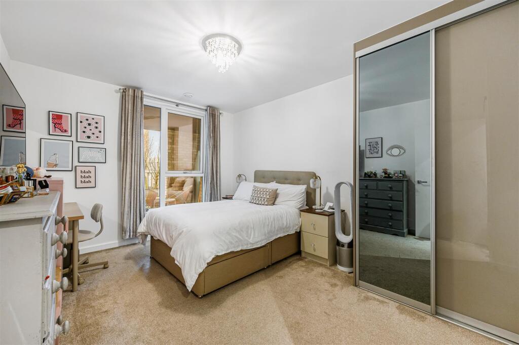 21 Donne Court-9.jpg