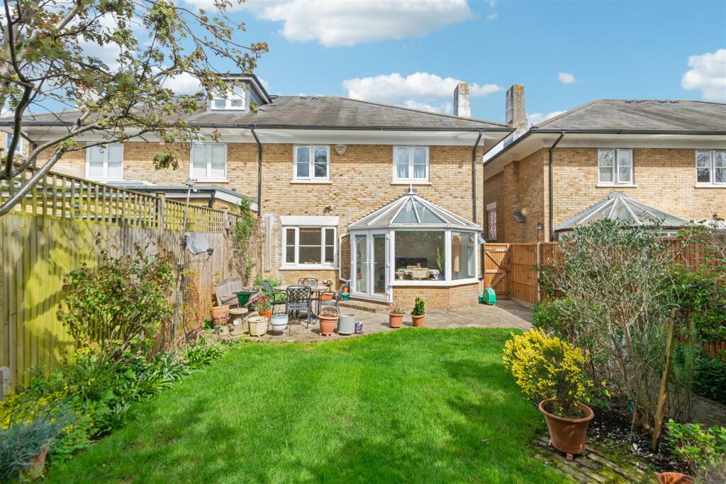 Fitzroy Crescent, W4 - FOR SALE
