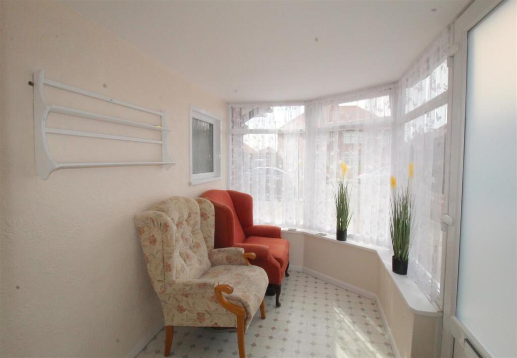 Allenby Road, 35 - Porch 1.JPG