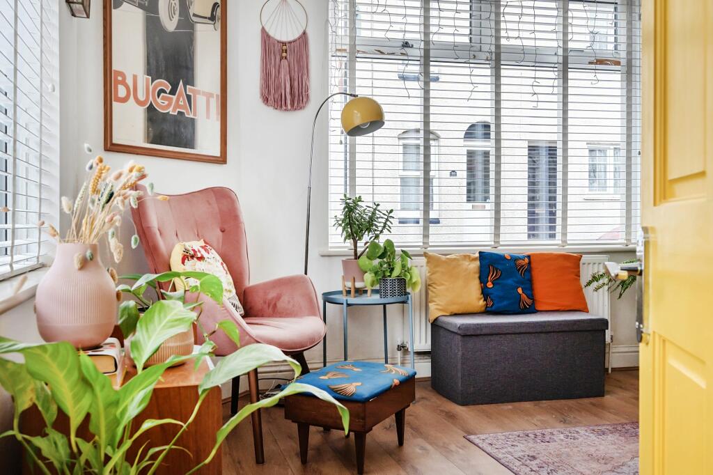 Living Room (3)
