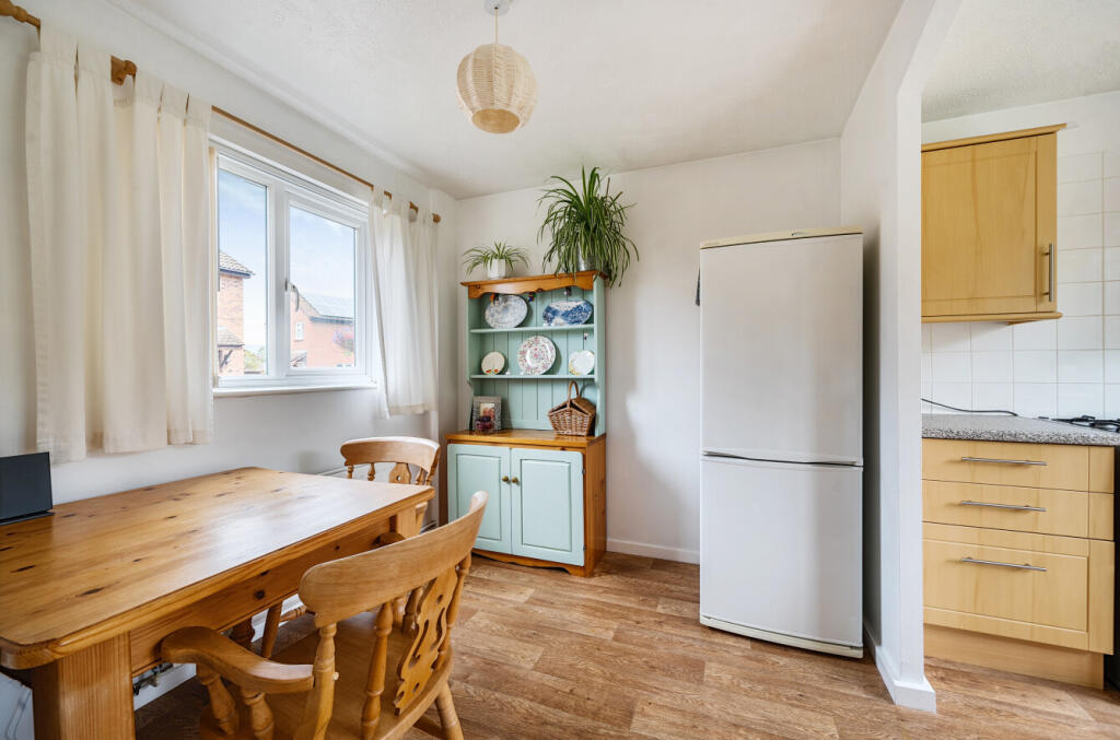 1346034-5-68b1a50...