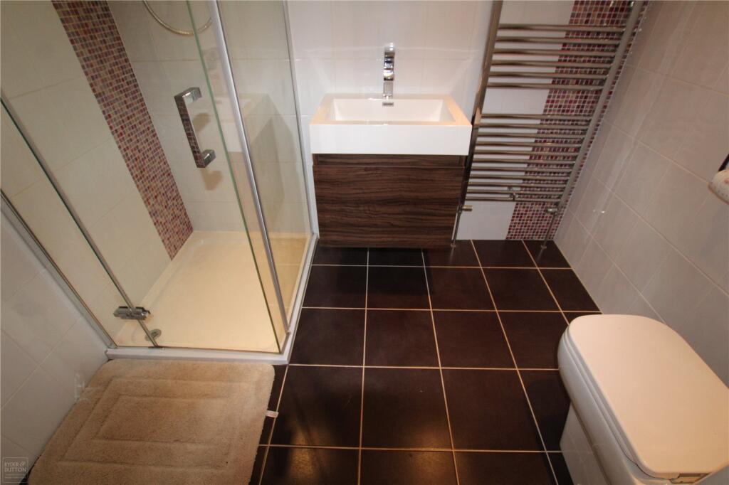 1st Floor En-Suite