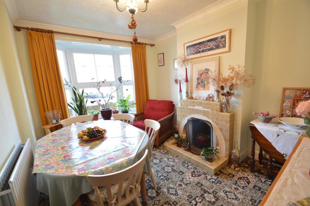 111 Kings Road sitting room.JPG