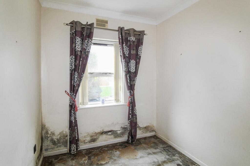 Flat 1 Greenlea, Keyhaven Road, Lymington, SO41 0QX