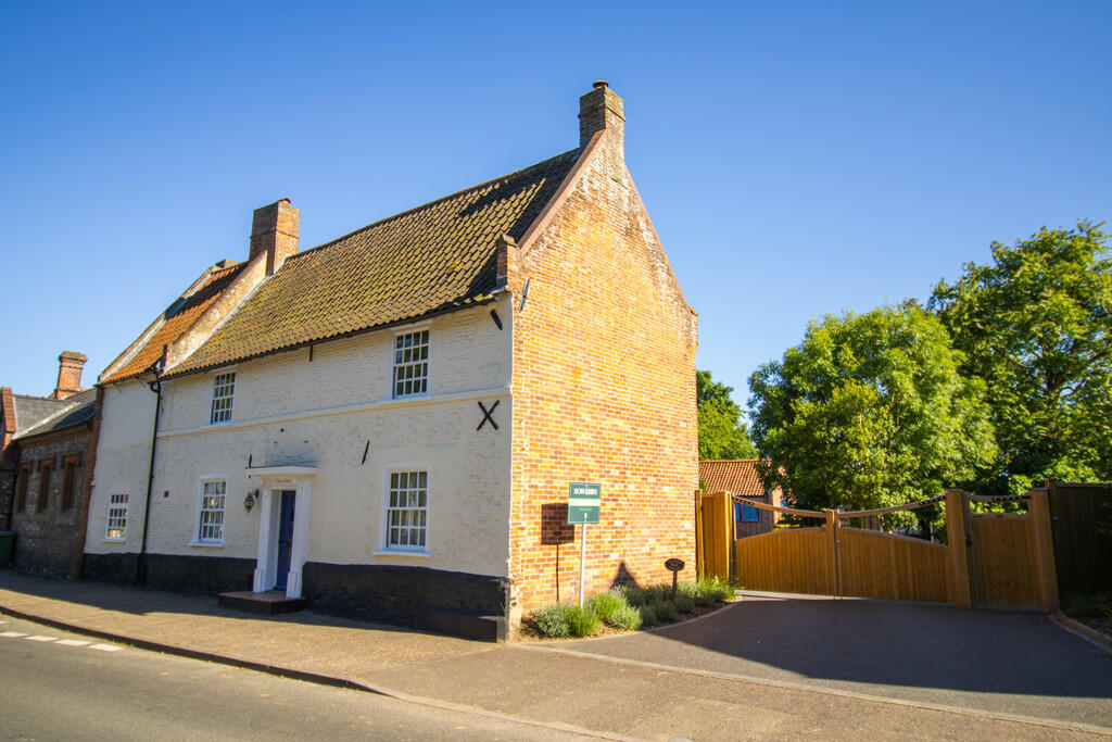 Waytes Farmhouse ...