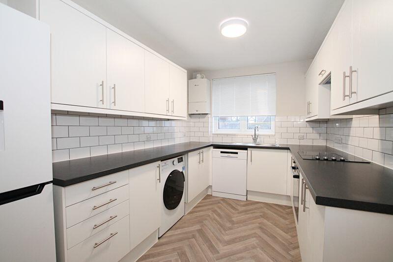 Kitchen (2)