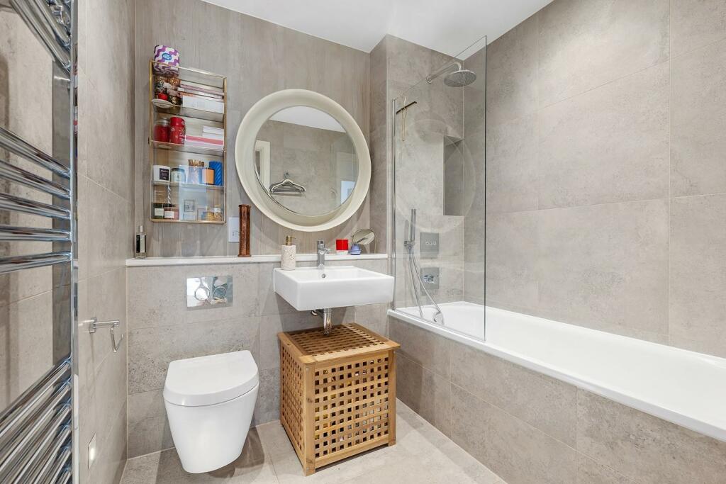 Bathroom.JPG