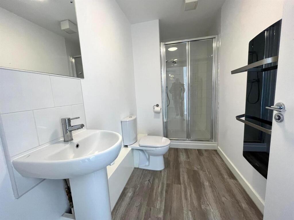 Shower room.jpg