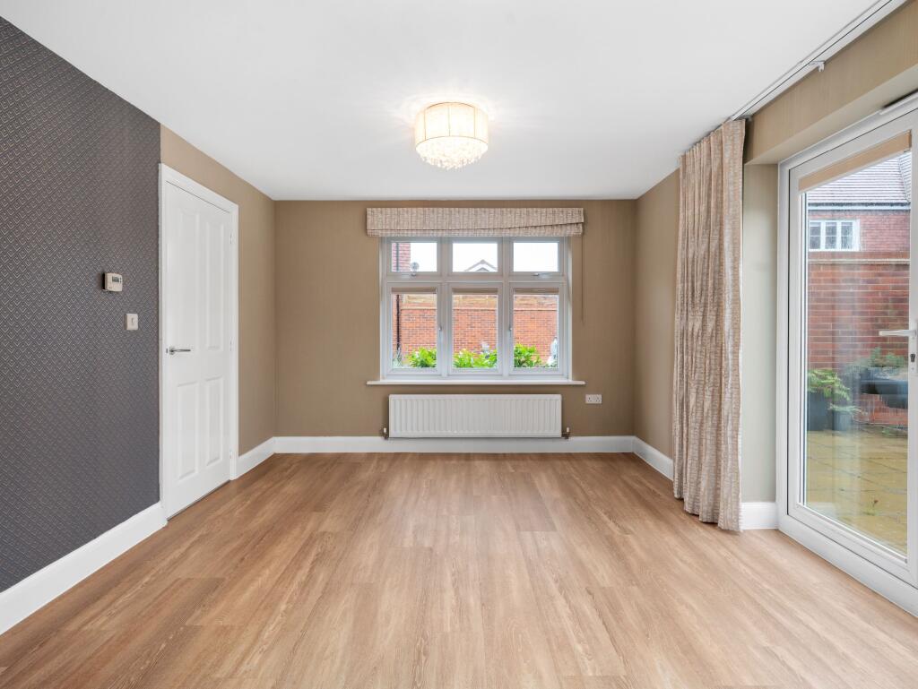 Living Room (view b)