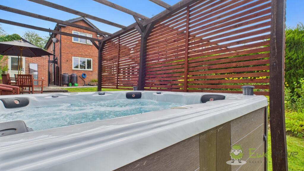 CAM03669G0-PR0022-STILL031