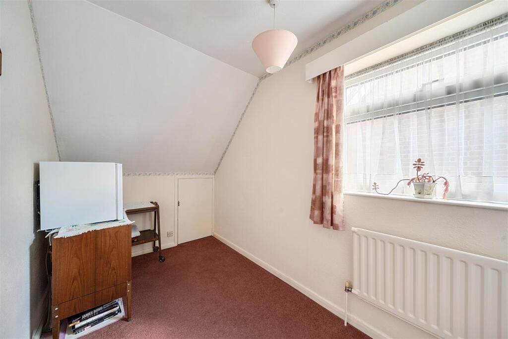 62 Wolsey Road, Rugby (7).jpg