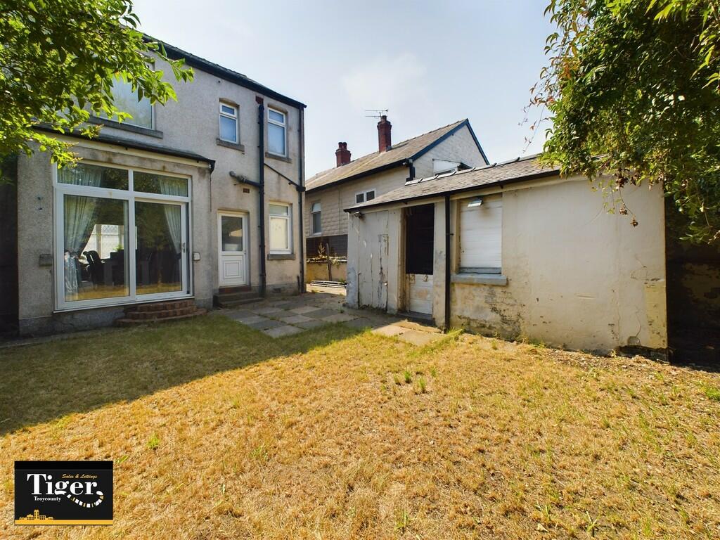 CAM02176G0-PR0311...