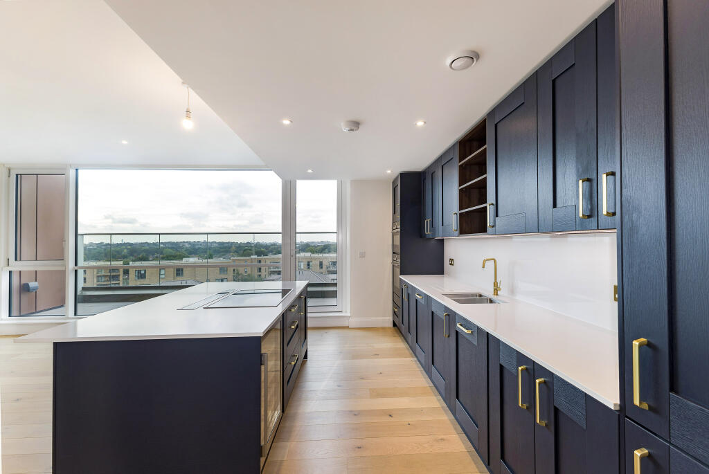 99055_Flat 77 Wrest House 27 Inglis Way  (5).jpg
