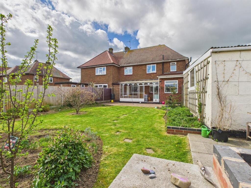 Enclosed Rear Garden