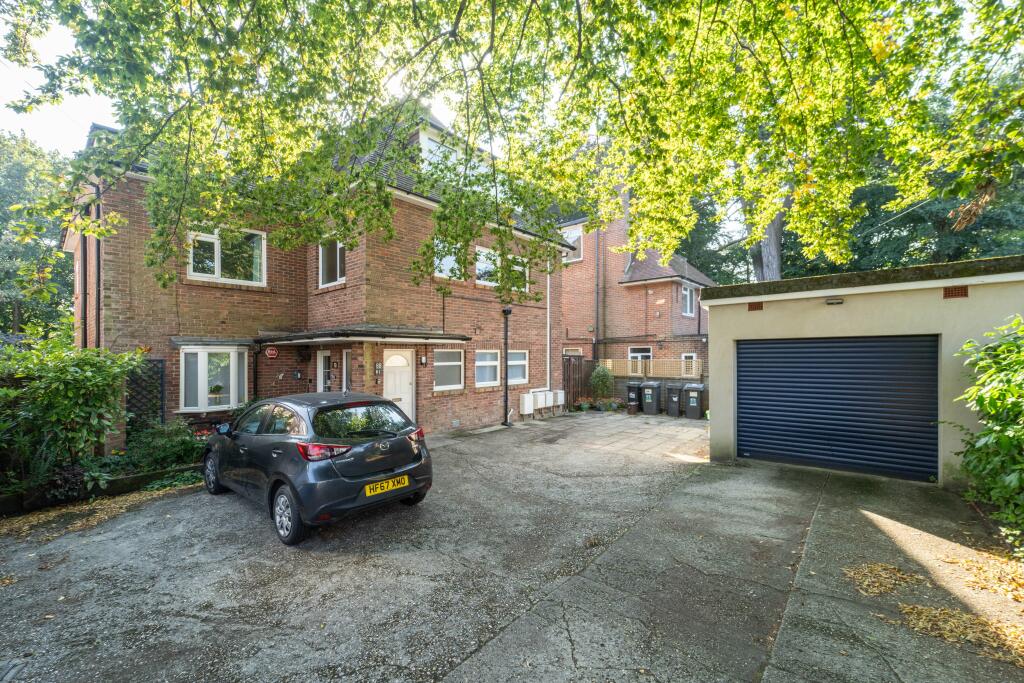 8b Denewood Rd -  By