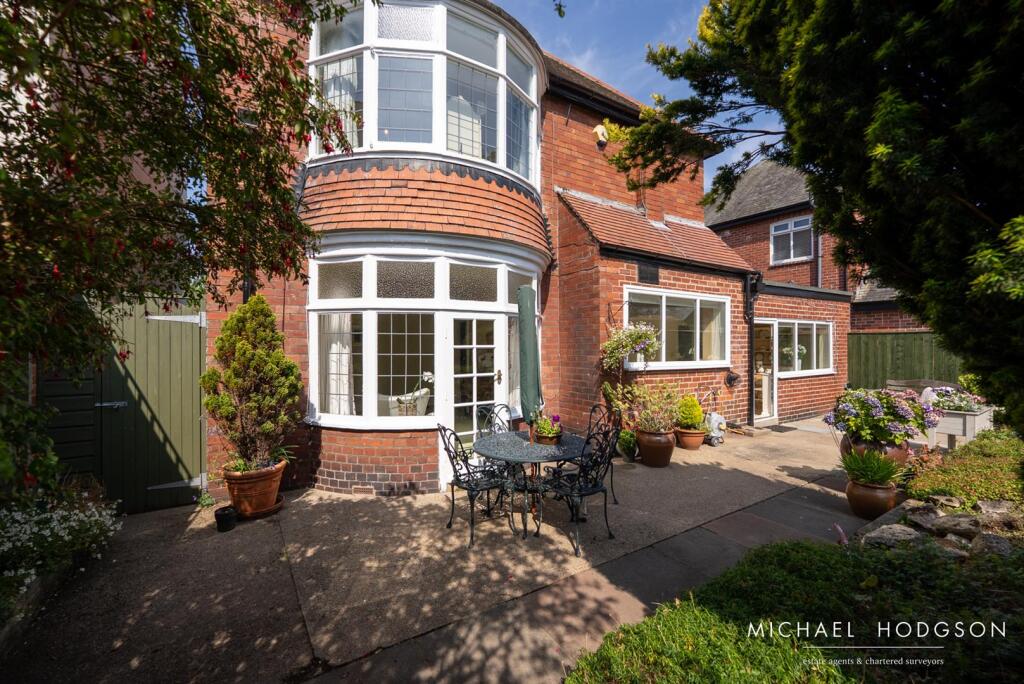 Queen Alexandra Road-42.jpg