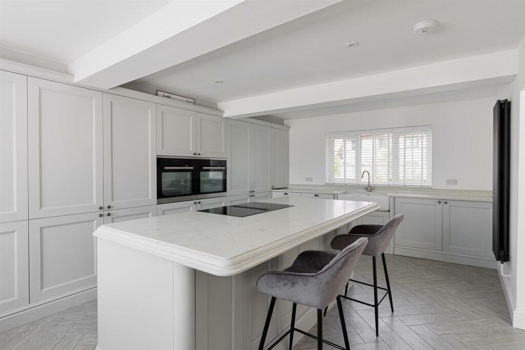 Kitchen/Breakfast