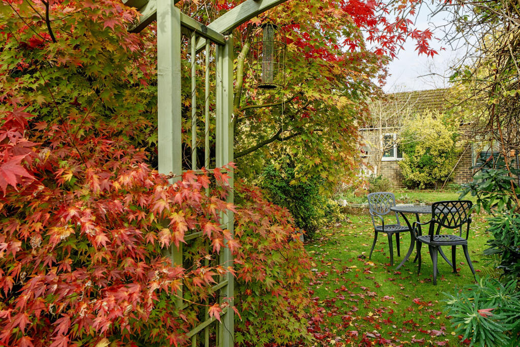 1374033-5-69036f5...