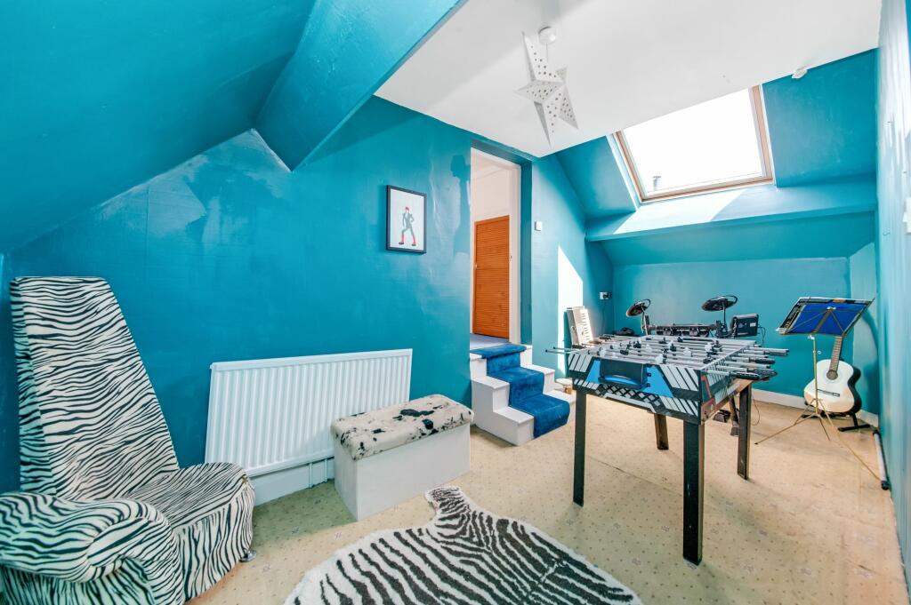 MUSIC/GAMES ROOM