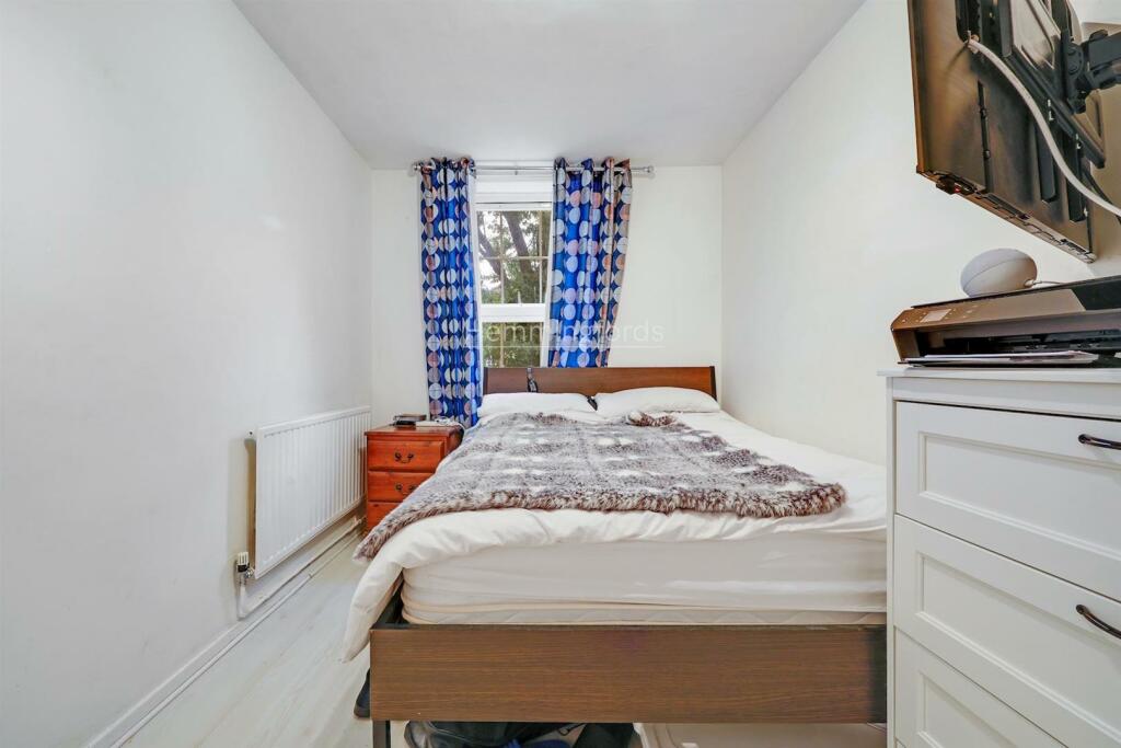 03-24f581175 VM HMF 43 NORTHAMPTON ST N1 2HX_7409-