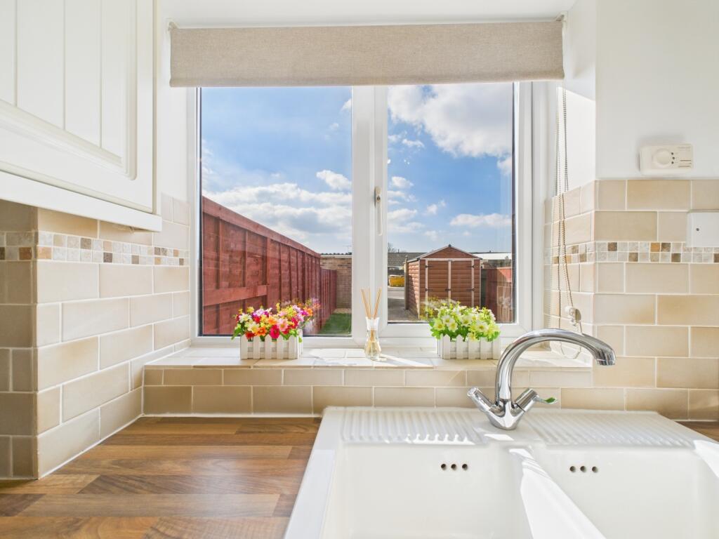 CAM02023G0-PR0127-STILL013