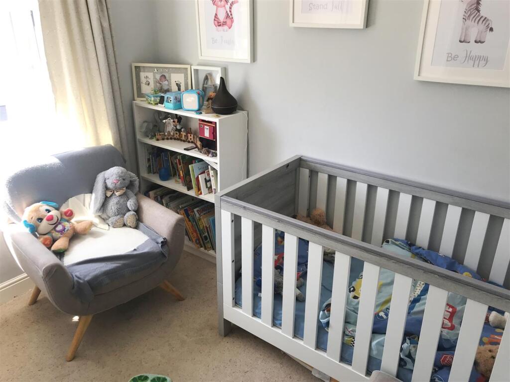 Bed 4.JPG