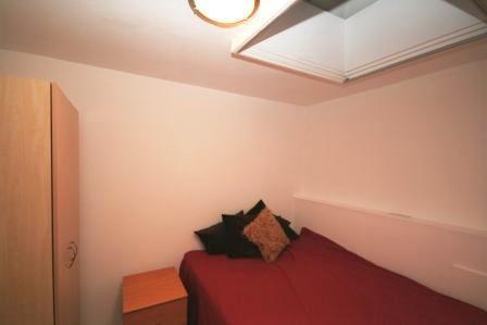 BM8upper bedroom3.JPG