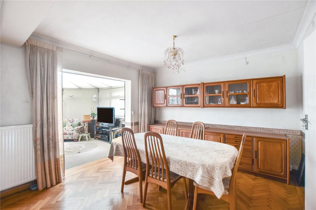 Lounge / Dining Room