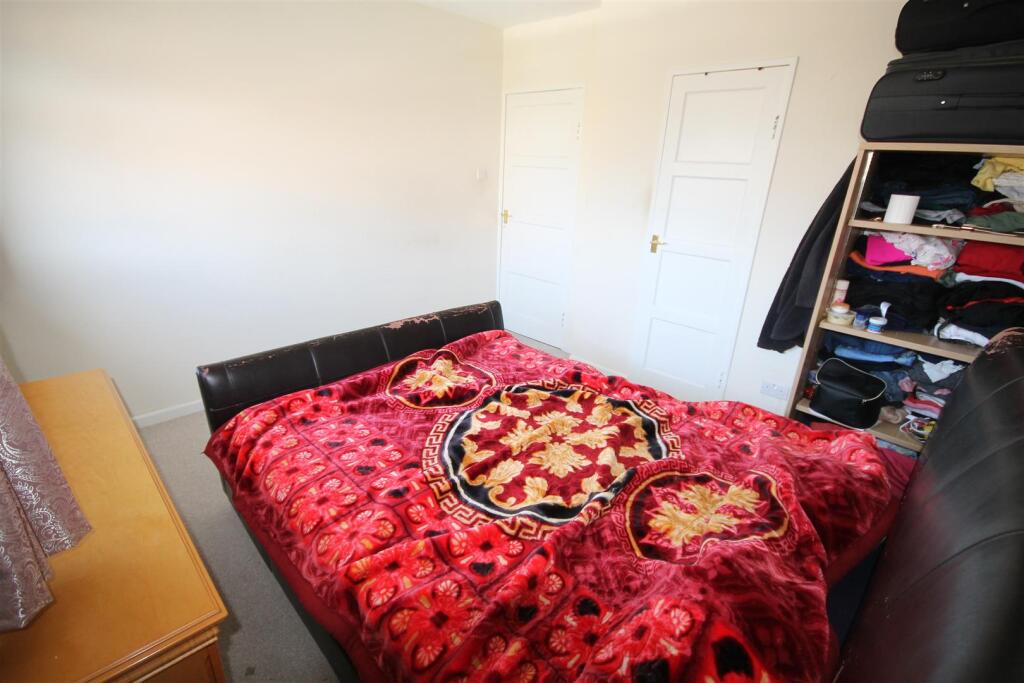 DW Bedroom aii.JPG