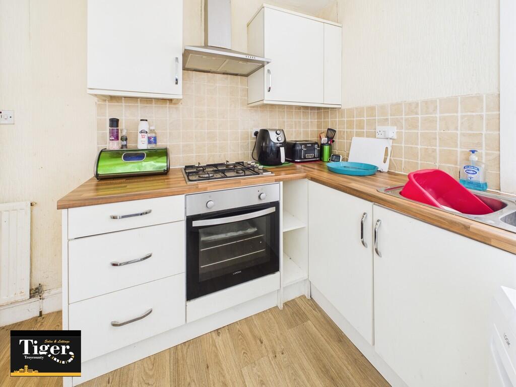 CAM02176G0-PR0668...