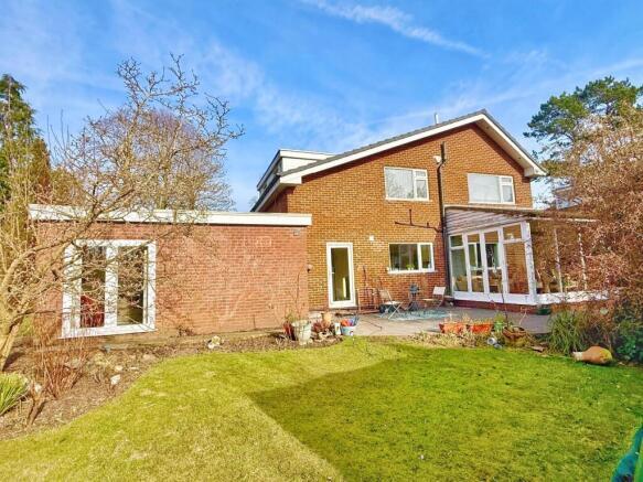 3 moss bank garden.jpeg