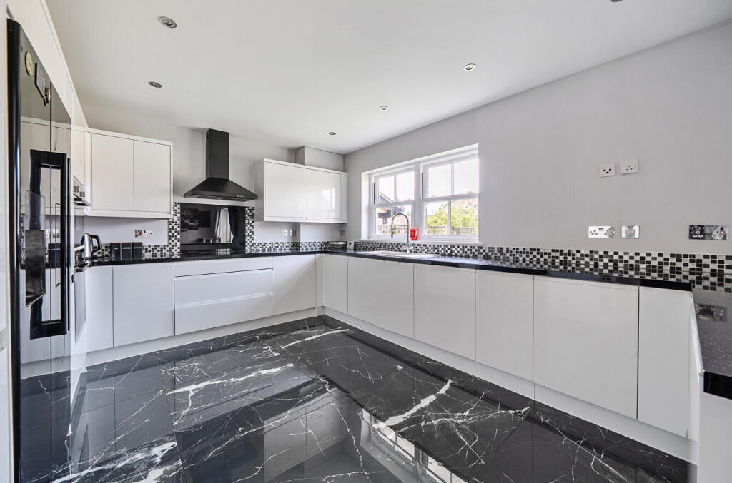 1326702-14-68875b...