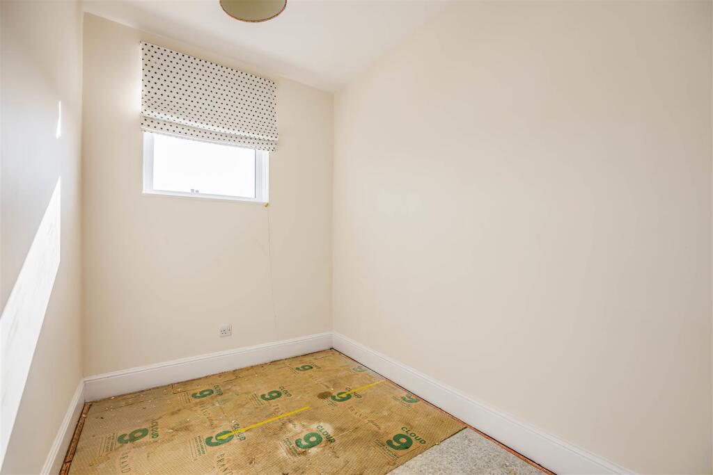 62 Lynn Road, Fratton-Small-PorticoMarketing-SoldB