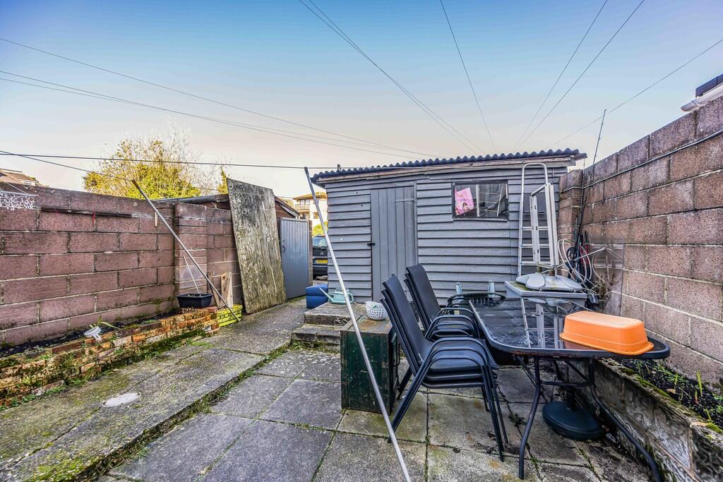 21 Norwich Avenue...