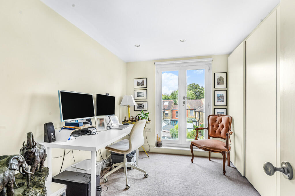 Coningsby Road (1...