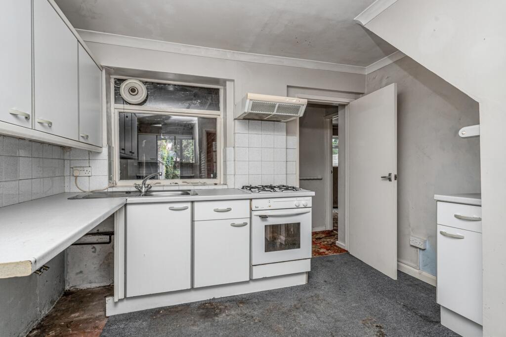 105 Cressingham Road, Reading, Berkshire, RG2 7RY