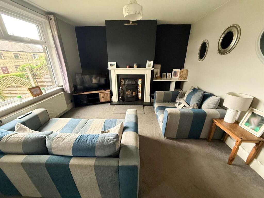 Three Bed Terraced Silsden (31).jpg