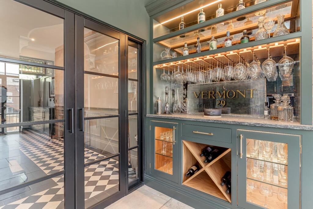 Dining Kitchen - E.jpg