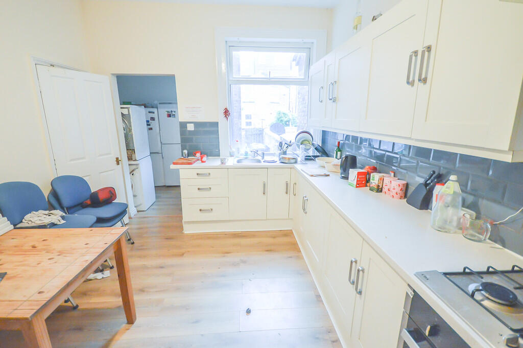 Communal Kitchen 