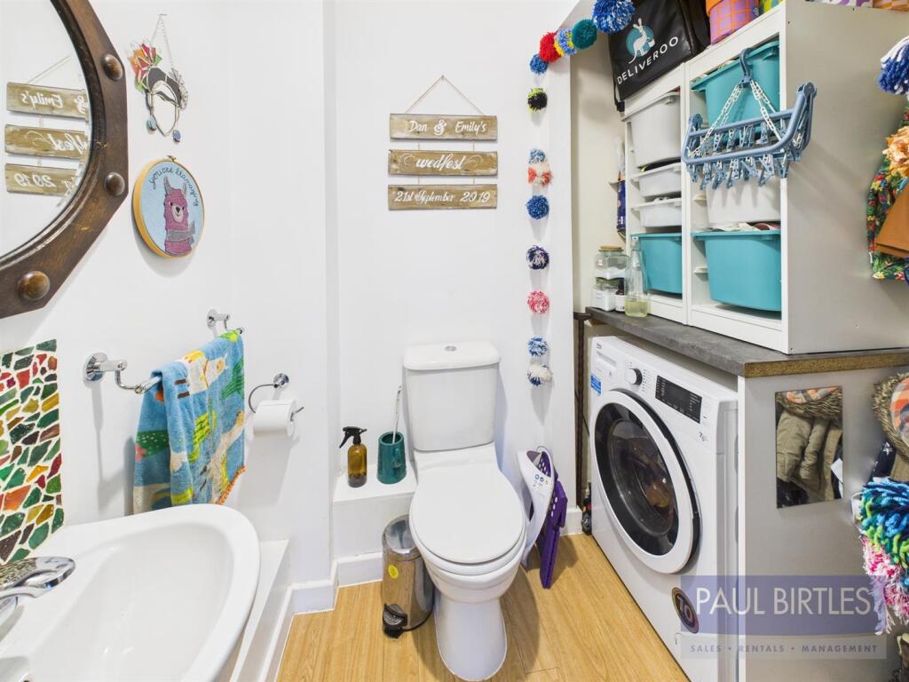 Glastonbury Road, Stretford, Manchester, M32 9PF