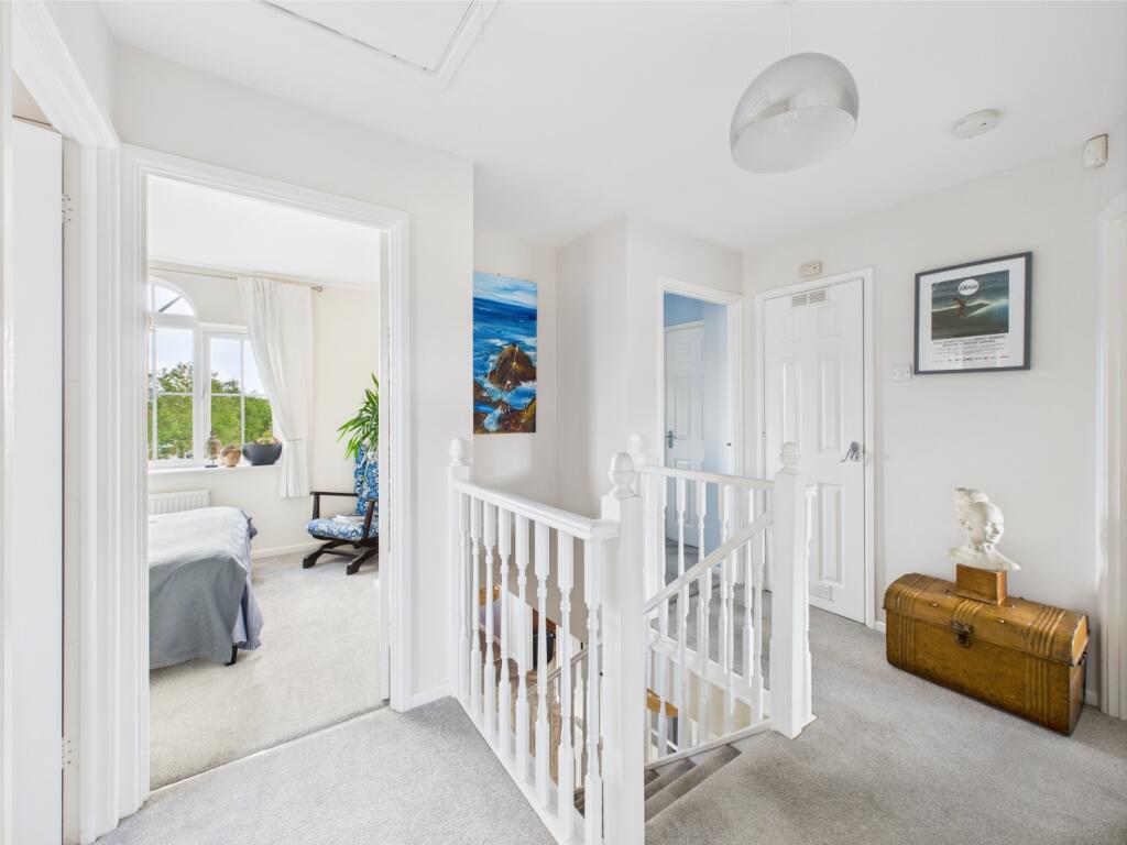 CAM04922G0-PR0028-STILL021