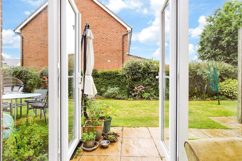 External Lifestyle Photograph