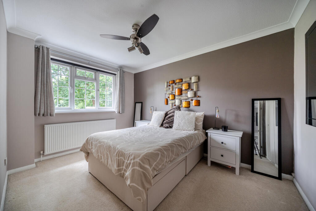 1353467-11-68c1ad...