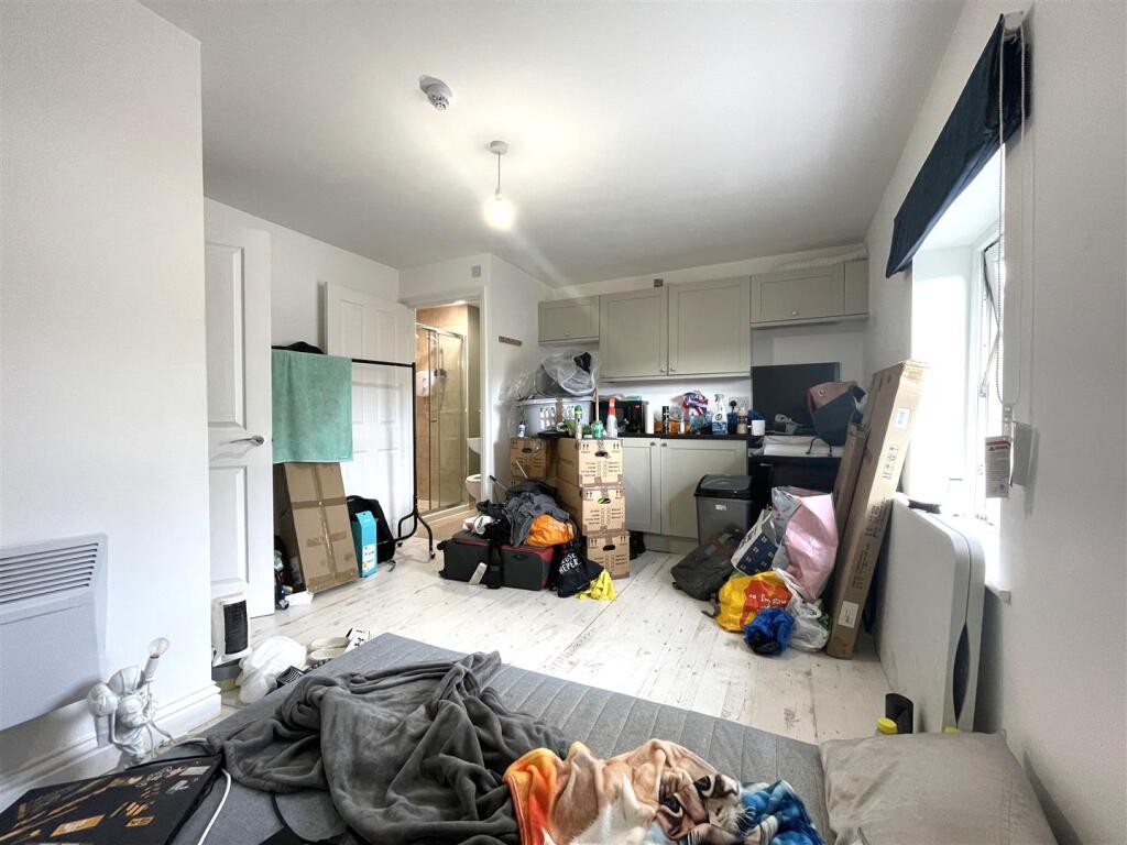 209 Gloucester Road, Gloucester Road, Bristol BS7 