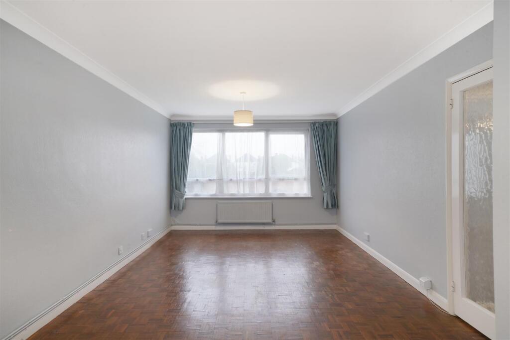 5 Cambridge Court, Harrowdene Road - WC1GHnrV43fOO